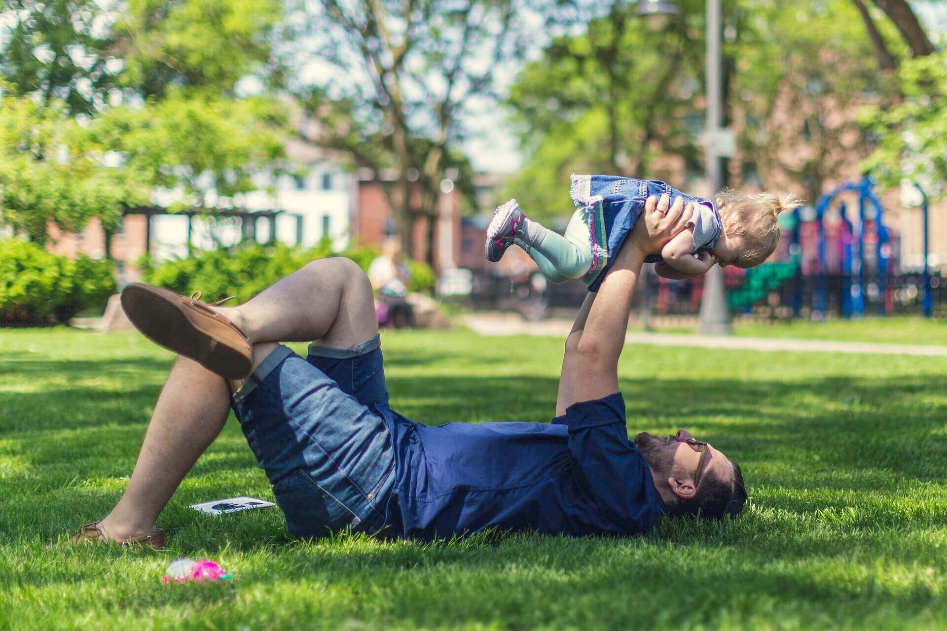 Construyendo Familias Más Fuertes a Través de 100 Experiencias Compartidas
